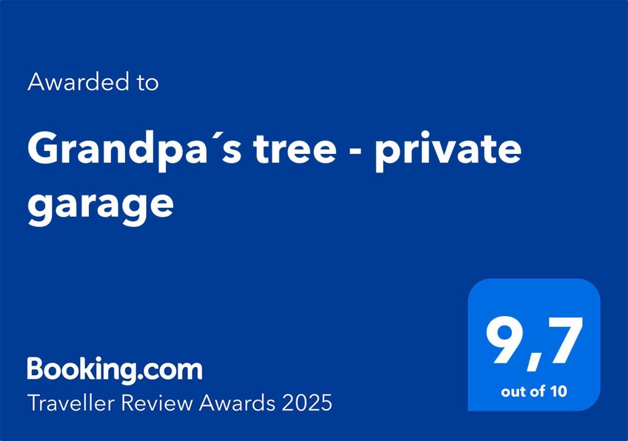 Grandpa'S Tree - Private Garage Split Exterior foto